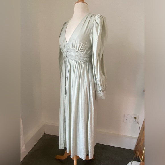 Romantic Milkmaid Style Dress - Picture 5 of 10